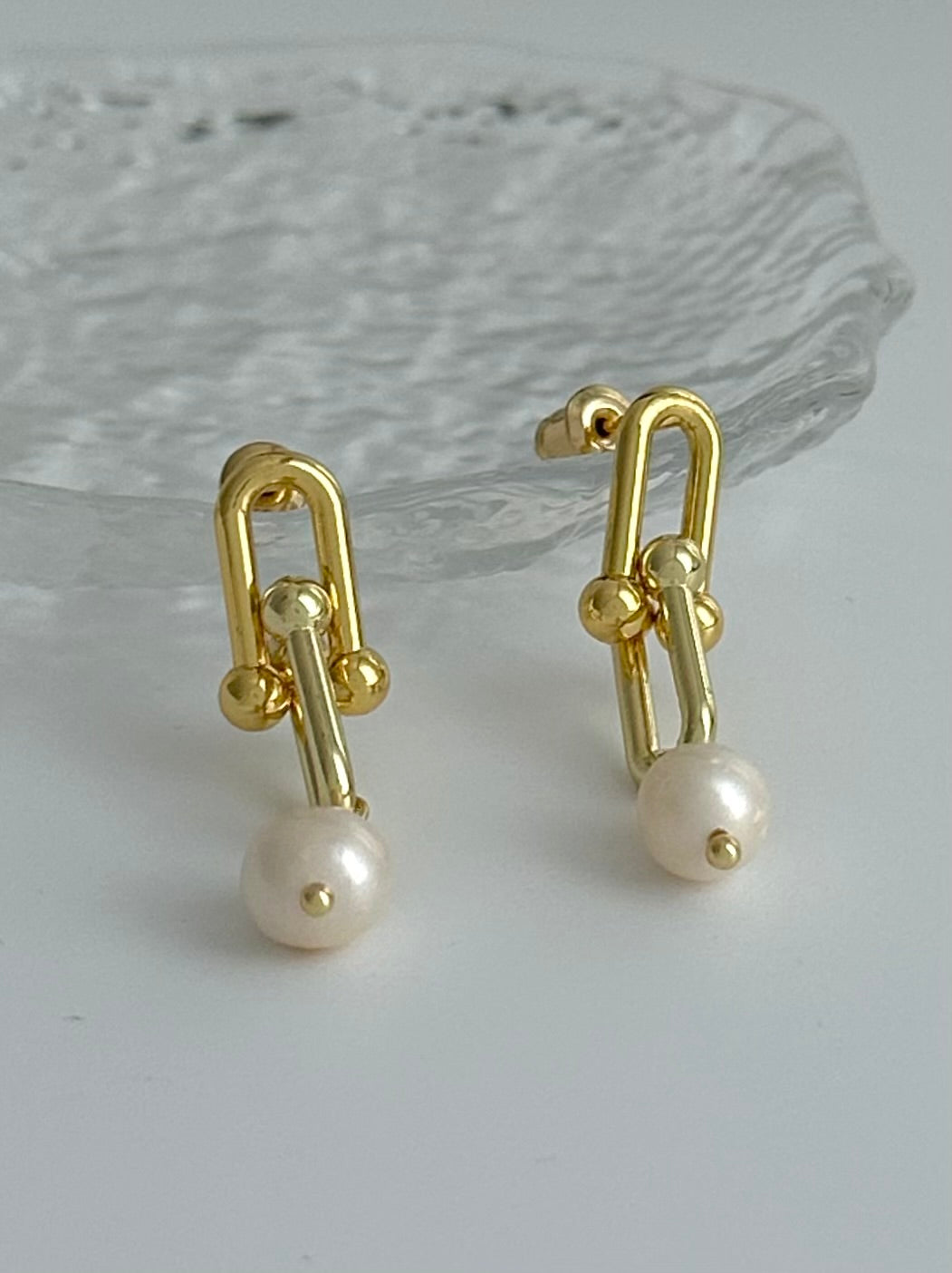 Interlocking Metal Pearl Earrings