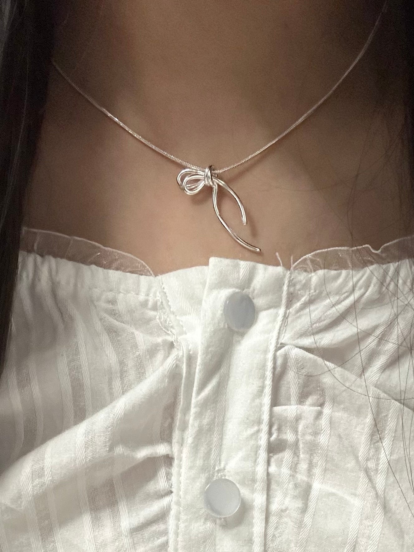 Single-Sided Bow Necklace